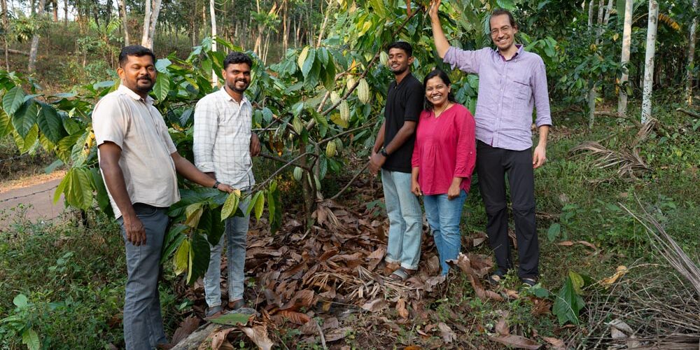 CrowdContainer_Kerala_FTAK_CEO_Beni